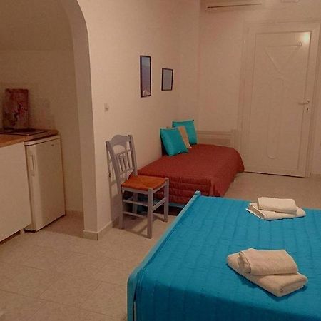 Ostria Vento Hotel Pollonia Bagian luar foto