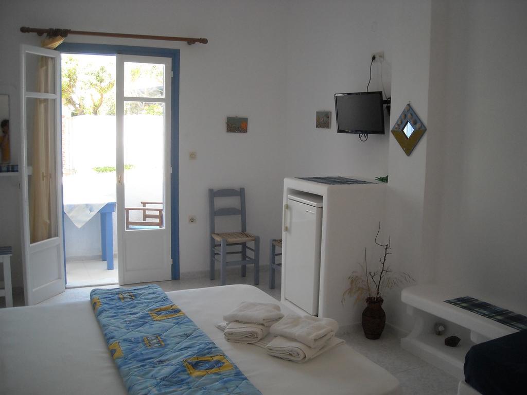 Ostria Vento Hotel Pollonia Bagian luar foto